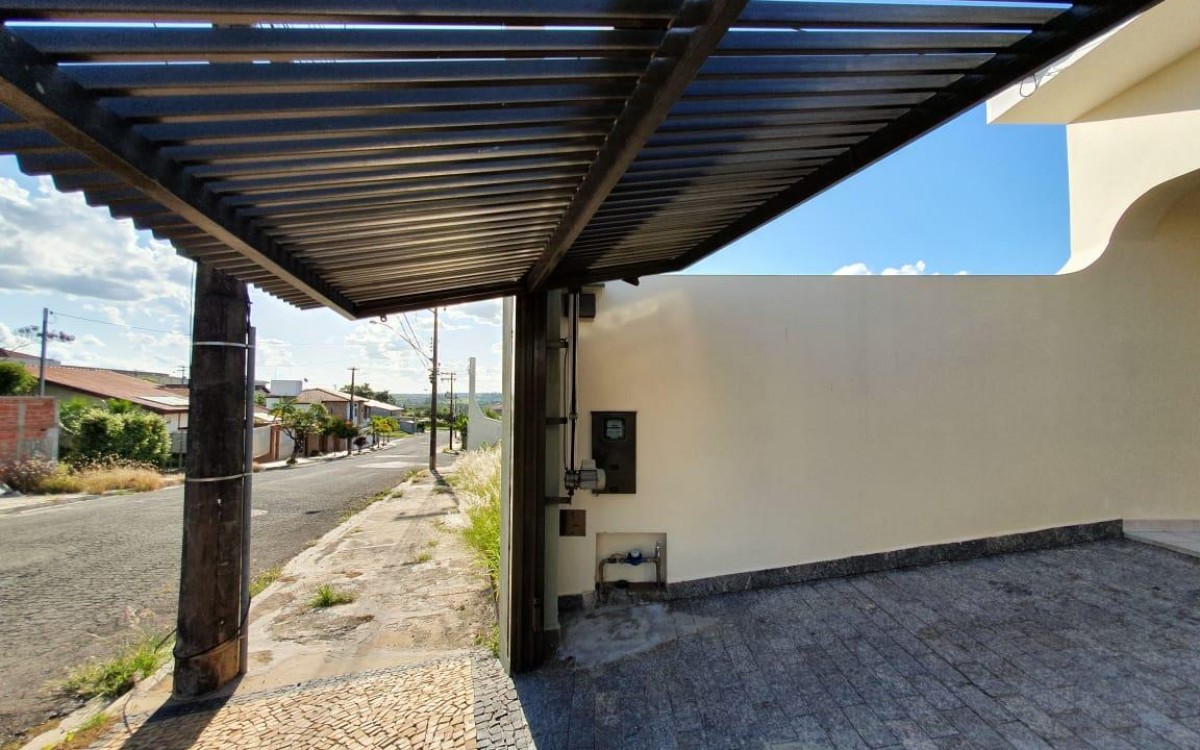 Casa 3 quartos, 1 suíte, 4 garagens - foto 2