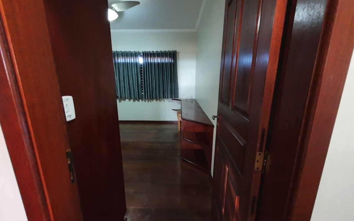 Casa 3 quartos, 1 suíte, 4 garagens - foto 20