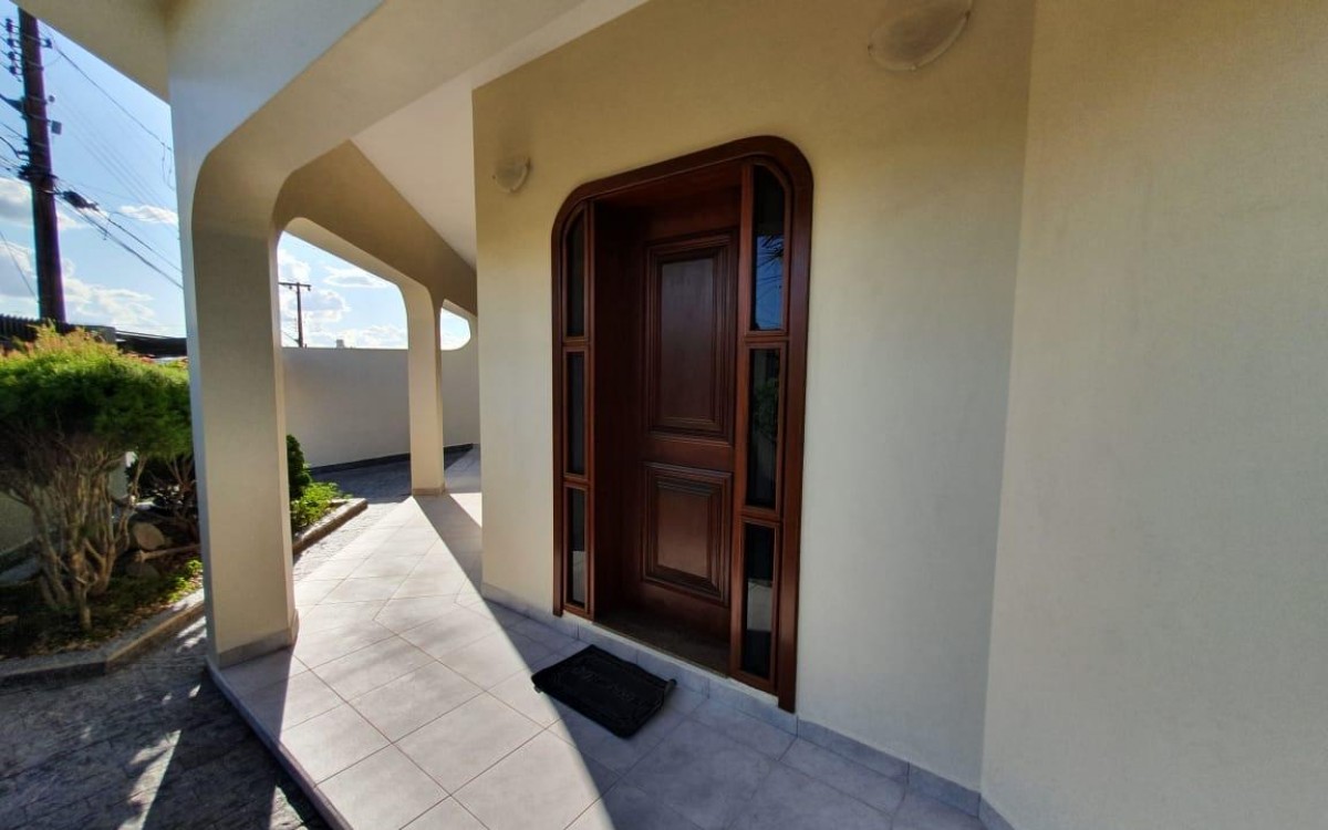 Casa 3 quartos, 1 suíte, 4 garagens - foto 3