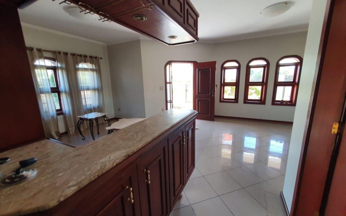 Casa 3 quartos, 1 suíte, 4 garagens - foto 12