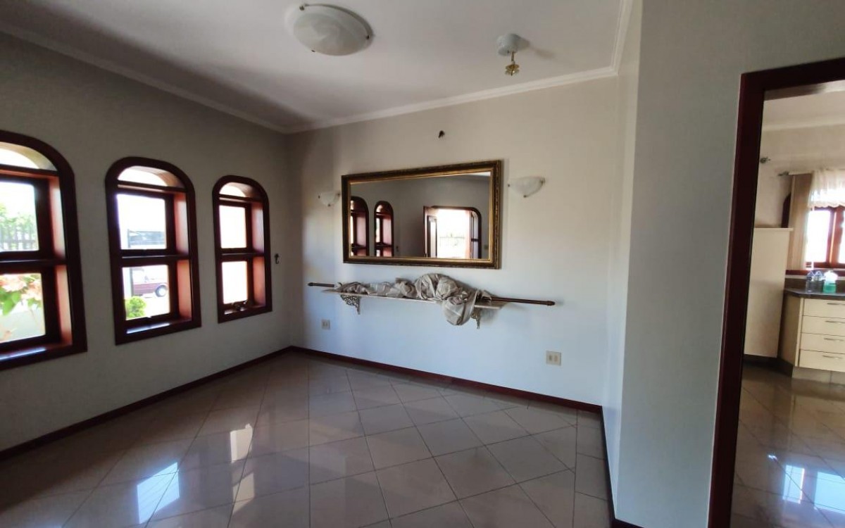 Casa 3 quartos, 1 suíte, 4 garagens - foto 6
