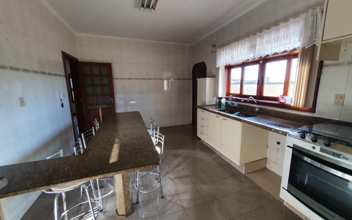 Casa 3 quartos, 1 suíte, 4 garagens - foto 8