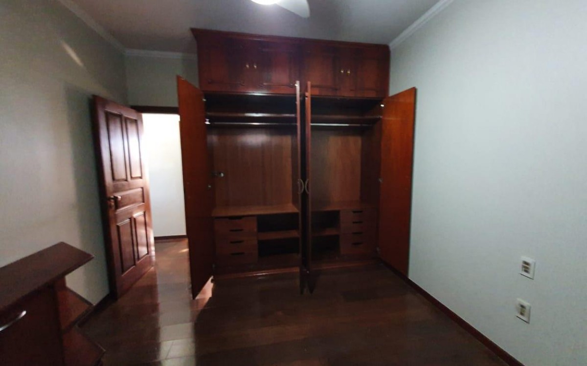 Casa 3 quartos, 1 suíte, 4 garagens - foto 17