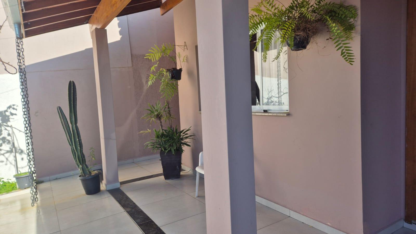 Casa 3 quartos, 2 suítes, 4 garagens